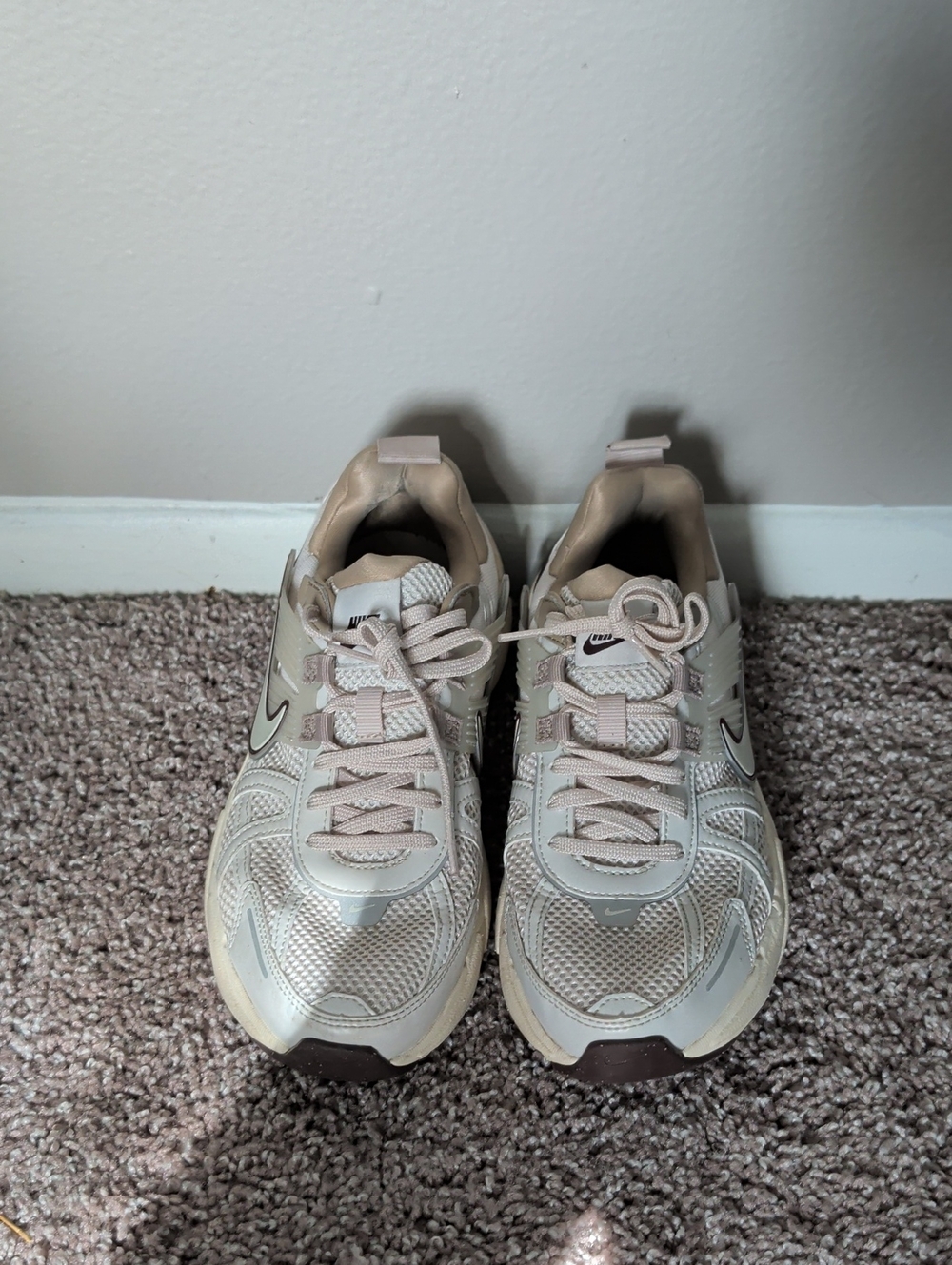 Nike Beige Mesh and Light Tan Running Sneakers